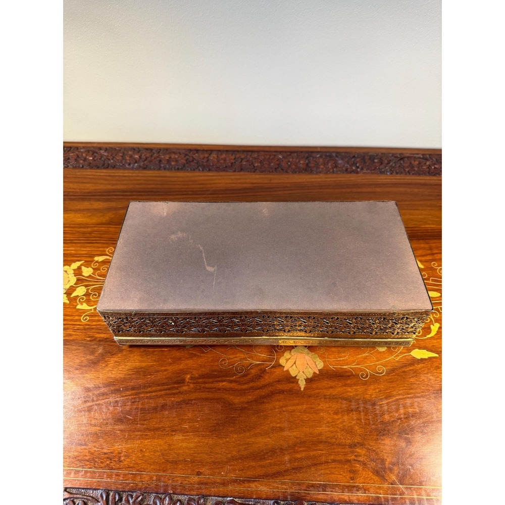 Vintage Filigree Tissue Box Cover with Roses - Picture 14 of 17